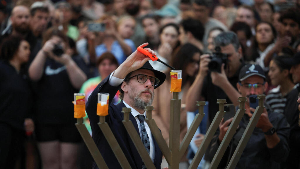 סידני חוף בונדיי יום אחרי הטבח