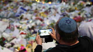 סידני חוף בונדיי יום אחרי הטבח