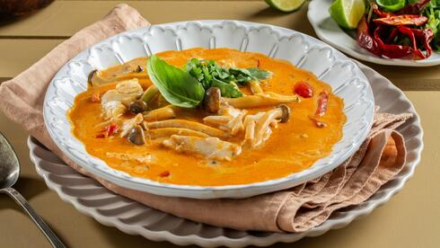 מרק טום יאם עם דגים