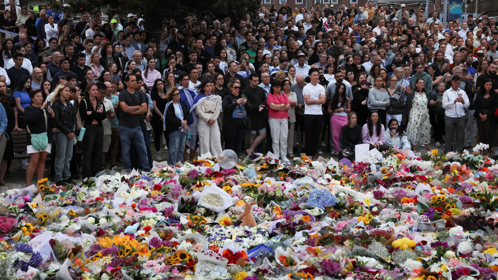 סידני חוף בונדיי יום אחרי הטבח