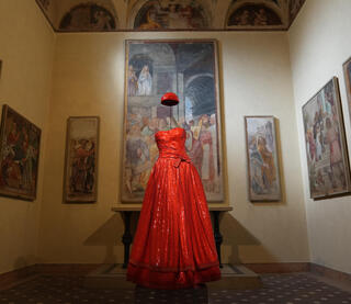 התערוכה "ג'ורג'יו ארמאני. מילאנו, מאהבה"