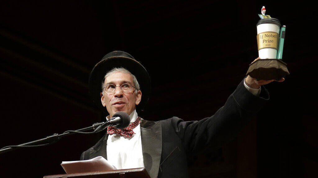 מארק אברהמס, מייסד פרס איג נובל