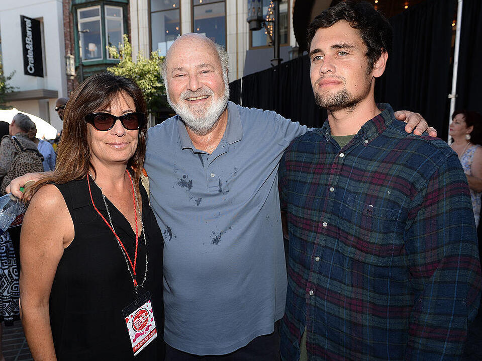 ניק והוריו המנוחים (צילום: Michael Buckner/Getty Images for Teen Vogue) רוב ריינר מישל ריינר ג'ק ריינר