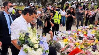 שר התפוצות והמאבק באנטישמיות עמיחי שיקלי ביקר בסידני לאחר הטבח