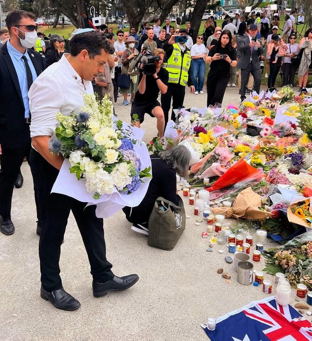 שר התפוצות והמאבק באנטישמיות עמיחי שיקלי ביקר בסידני לאחר הטבח