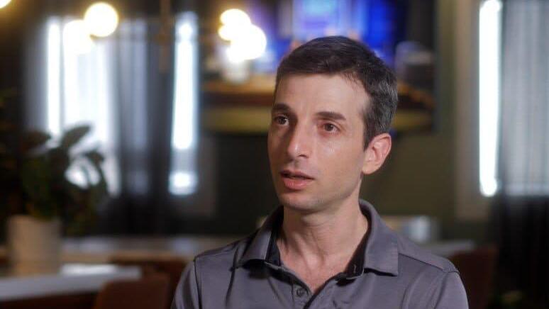 שי אלון כתבת יוטיוב בינה מלאכותית