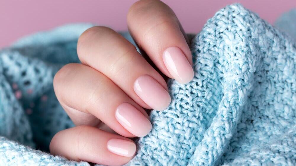 "Чистые" ногти - благородно и со вкусом 