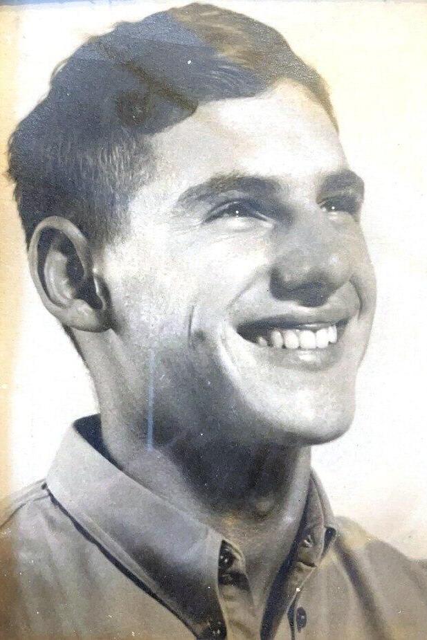 Uri Lipman (Photo: Chaim Herzog Museum of the Jewish Soldier in World War II) אורי ליפמן