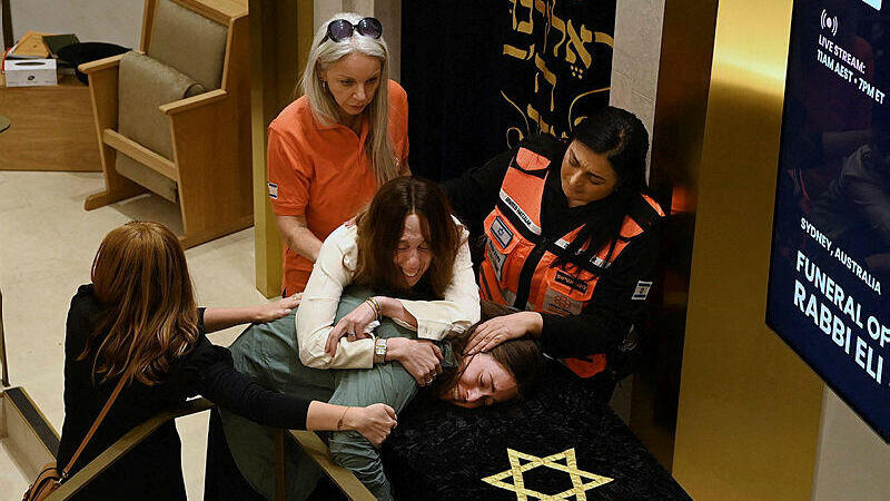 הלוויה הרב אלי שלנגר טבח בונדיי סידני אוסטרליה