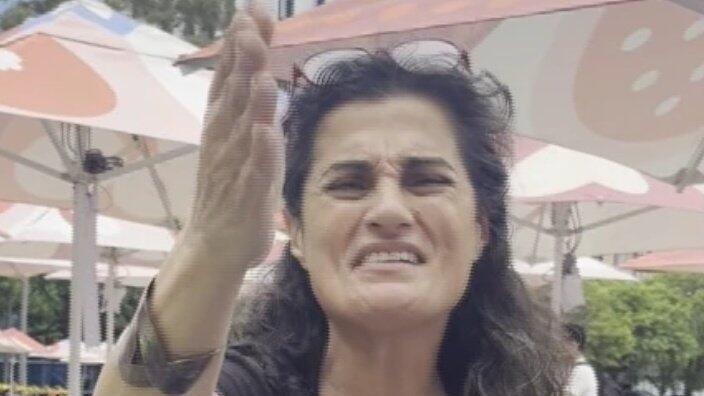 המרצה רוז נקד