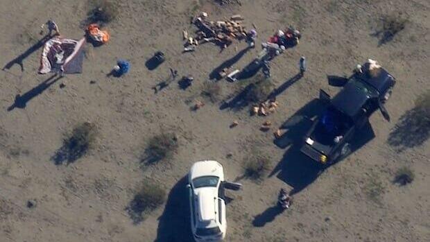 Members of the Black Lotus Order at their gathering site in the Mojave Desert חברי ארגון החזית לשחרור אי הצבים מתכנסים להרכיב מטעני חבלה ולערוך בהם ניסויים לקראת מתקפה בלוס אנג'לס 15 דצמבר 2025