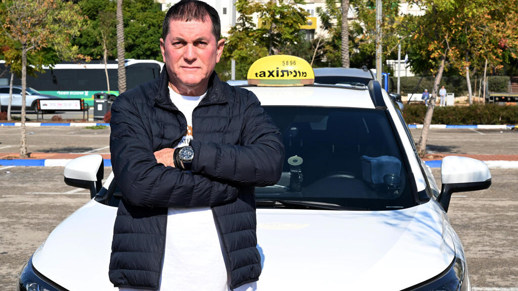 נהג המונית זוהר גולן
