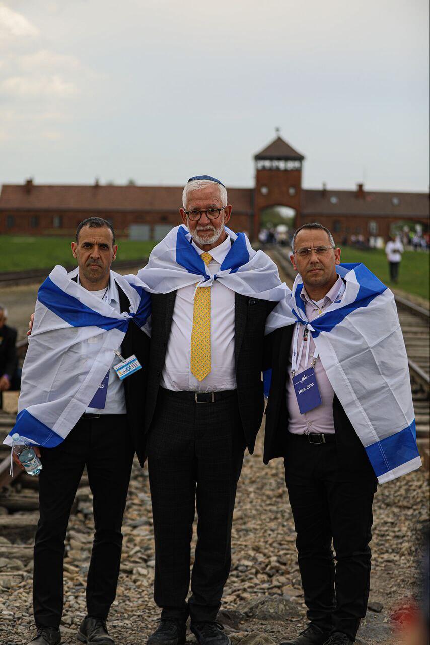 אלי ושרון שרעבי במצעד החיים בפולין