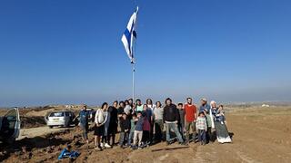 יהודים נכנסו עד לקו הצהוב ותלו דגל ישראל