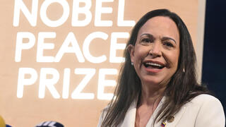 מריה קורינה מצ'אדו מנהיגת האופוזיציה ב ונצואלה אחרי קבלת פרס נובל לשלום ב אוסלו 11 בדצמבר