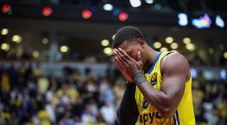 מכבי ת"א לוני ווקר ולנסיה בארנה בירושלים 