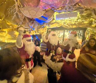 חוגגים עם סנטה