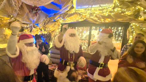 חוגגים עם סנטה