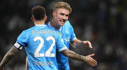 רסמוס הוילון חוגג עם ג'ובאני די לורנצו