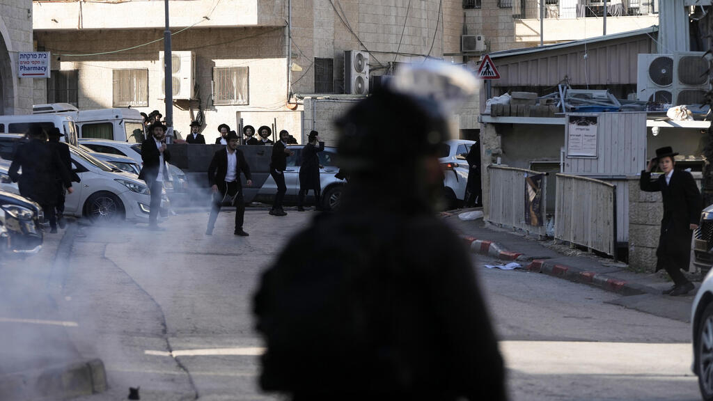 עימותים בין חרדים לשוטרים בירושלים
