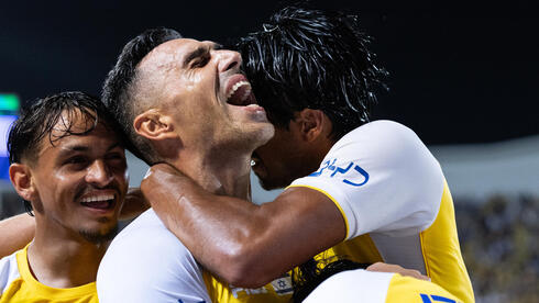 ערן זהבי חוגג שער במשחק האליפות של מכבי תל אביב במשחק הפרידה שלו מהקבוצה וממגרשי הכדורגל. אצטדיון בלומפילד, תל אביב, 24 במאי 2025(צילום: עוז מועלם, "ידיעות אחרונות" ו-ynet)