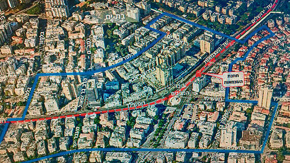 Центр Бат-Яма, который будет обновлен. Красным отмечены проспекты Ротшильд и Ацмаут גבולות התכנון של השכונה