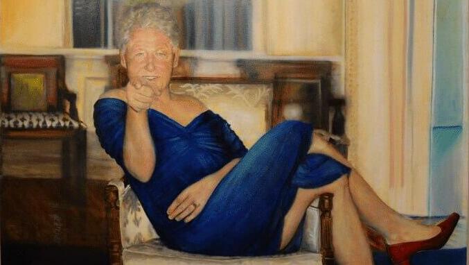 קלינטון בשמלה