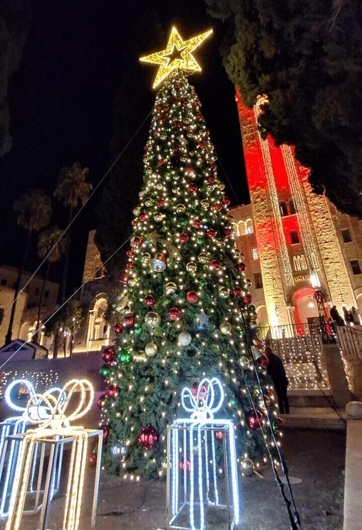 Елка в комплексе ИМКА 