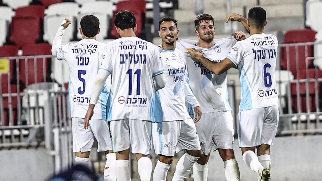 שחקני טבריה חוגגים