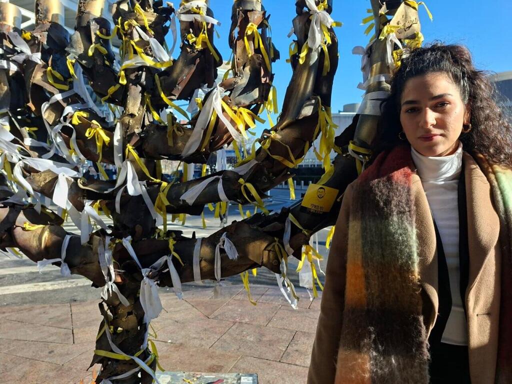 שירה גואילי, אחותו של החלל החטוף האחרון רן גואילי ז"ל בעזה, במסע לבד לארה״ב