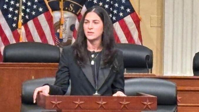 שירה גואילי, אחותו של החלל החטוף האחרון רן גואילי ז"ל בעזה, במסע לבד לארה״ב