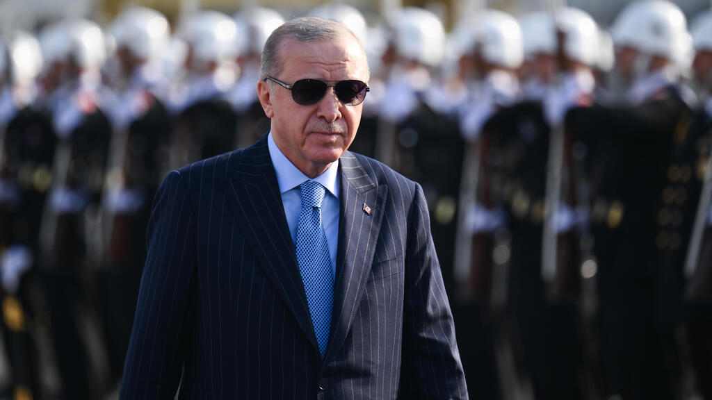 נשיא טורקיה בטקס מסירת כלי שיט צבאיים לחיל הים הטורקי