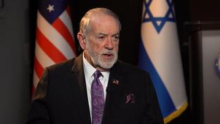 ראיון עם מייק האקבי