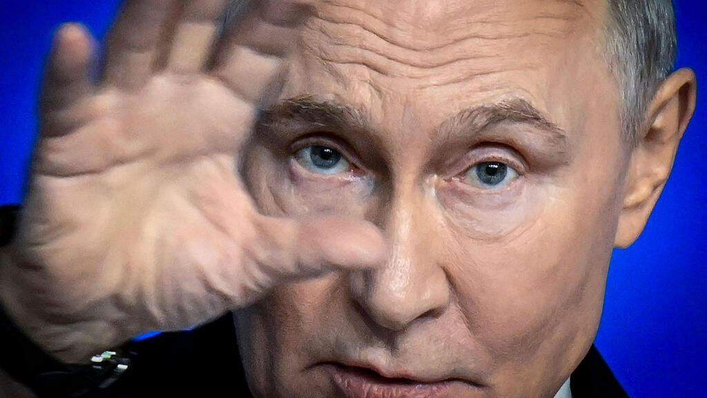 Wants all of Donbas, open to territorial swaps elsewhere. Russian President Vladimir Putin (Photo: Alexander Nemenov / AFP) נשיא רוסיה ולדימיר פוטין במסיבת עיתונאים לסיכום שנה 19 בדצמבר