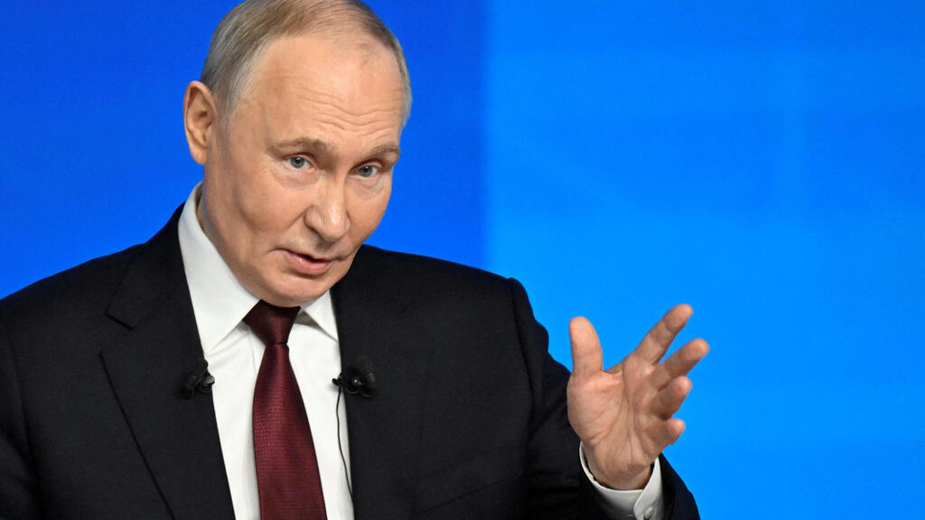 נשיא רוסיה ולדימיר פוטין במסיבת עיתונאים לסיכום שנה 19 בדצמבר