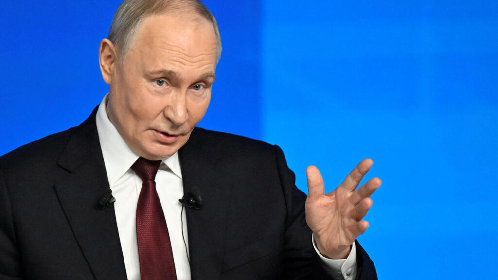 נשיא רוסיה ולדימיר פוטין במסיבת עיתונאים לסיכום שנה 19 בדצמבר