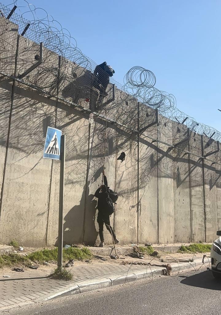 שב"חים נכנסים דרך פרצות בדאחייה
