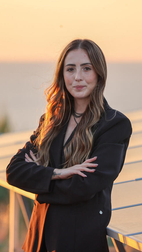 דניאל ביטון והפאנלים הסולאריים