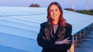 דניאל ביטון והפאנלים הסולאריים