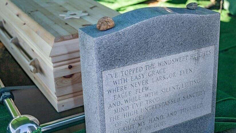 Grave of First Lieutenant Morton Scher (Photo: US Department of War) קברו של לוטננט ראשון מורטון שר