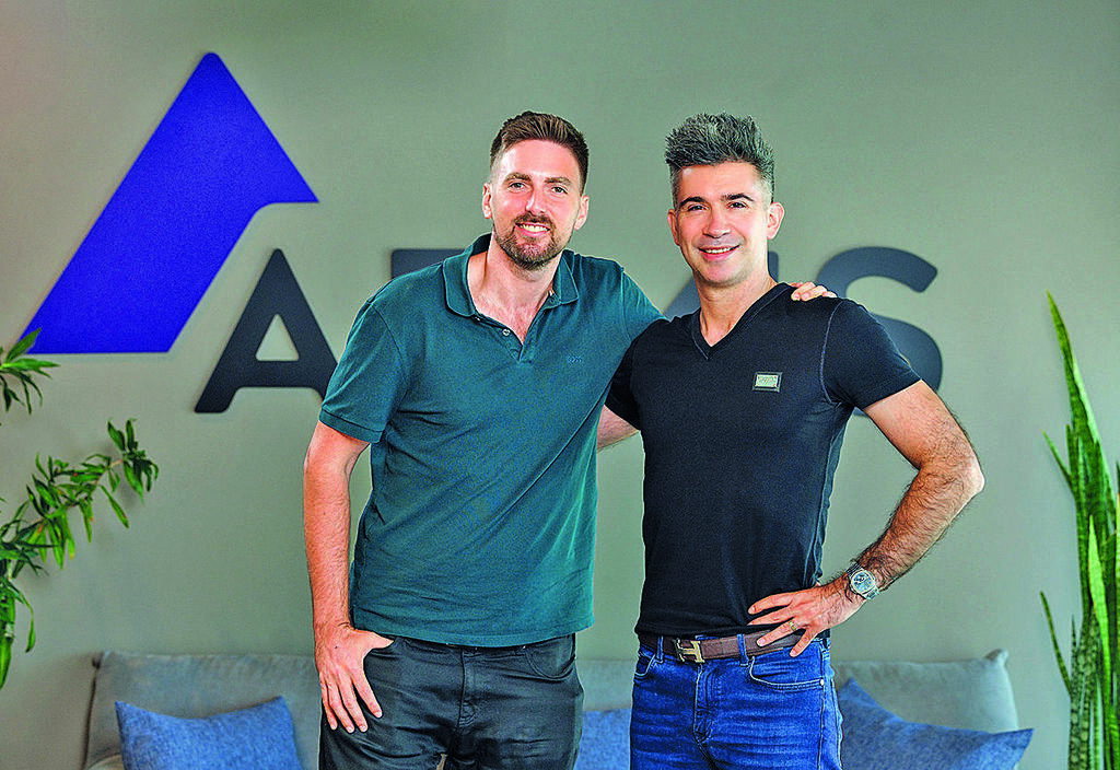 יבגני דיברוב  ונדיר יזרעאל