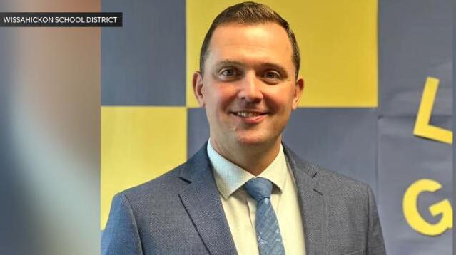 מנהל בית הספר, פיליפ לדי