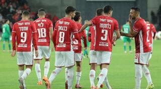 שחקני הפועל באר שבע חוגגים