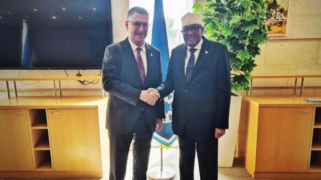 נשיא סומלילנד אבדירחמן מוחמד עבדילאהי ביקר בישראל ונפגש עם  שר החוץ גדעון סער