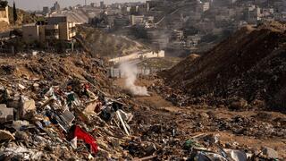 יהודים וערבים נגד הר הזבל: "לא פתחו חלון כבר 5 שנים"