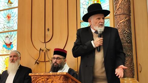 הרב יהודה שלוש מדבר בכנס