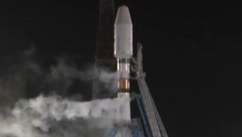 איראן שיגור 3 לוויינים איראניים ל חלל מ רוסיה