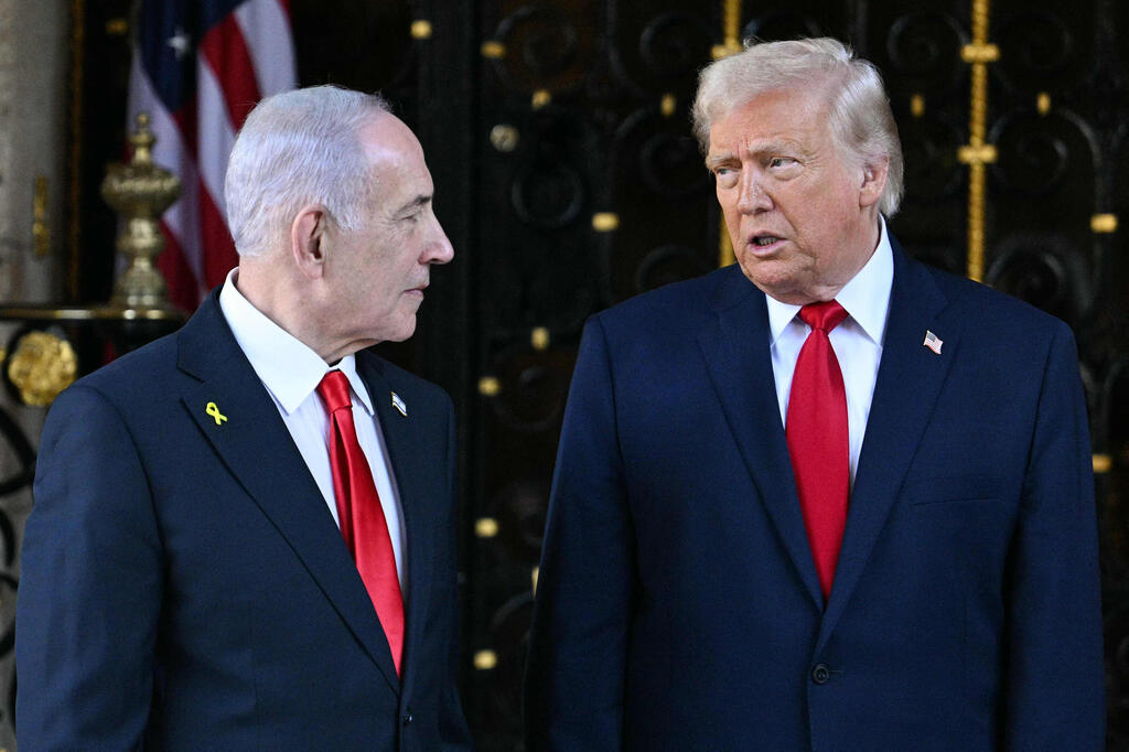 רה"מ בנימין נתניהו ונשיא ארה"ב דונלד טראמפ בפגישתם במאר-א-לאגו