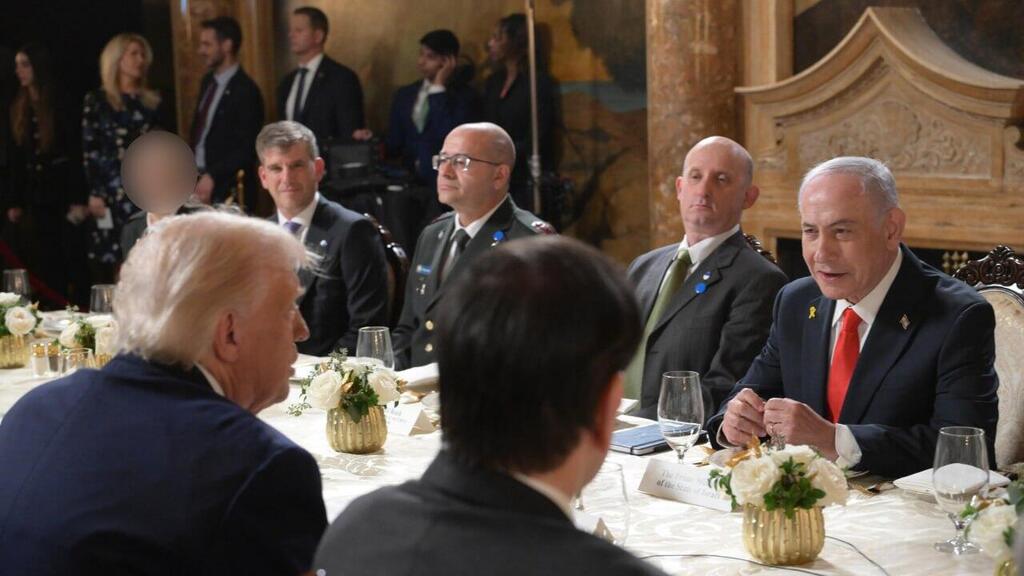 רה"מ בנימין נתניהו ונשיא ארה"ב דונלד טראמפ בפגישתם במאר-א-לאגו