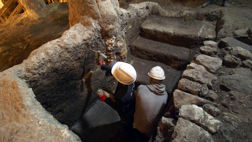 עבודת חשיפת המקווה